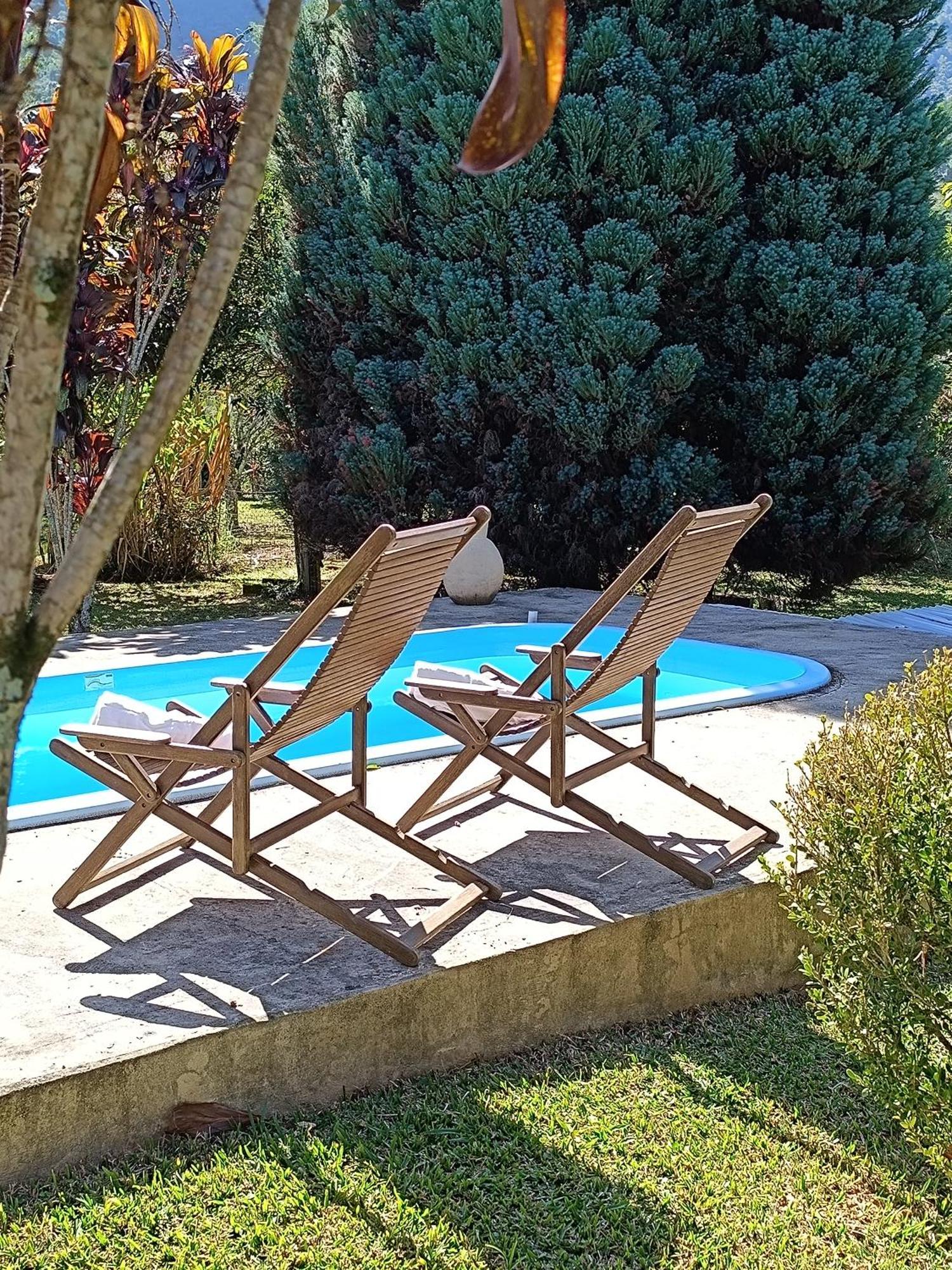 Entrevistas Chales E Suites Сан-Бенту-ду-Сапукаи Экстерьер фото